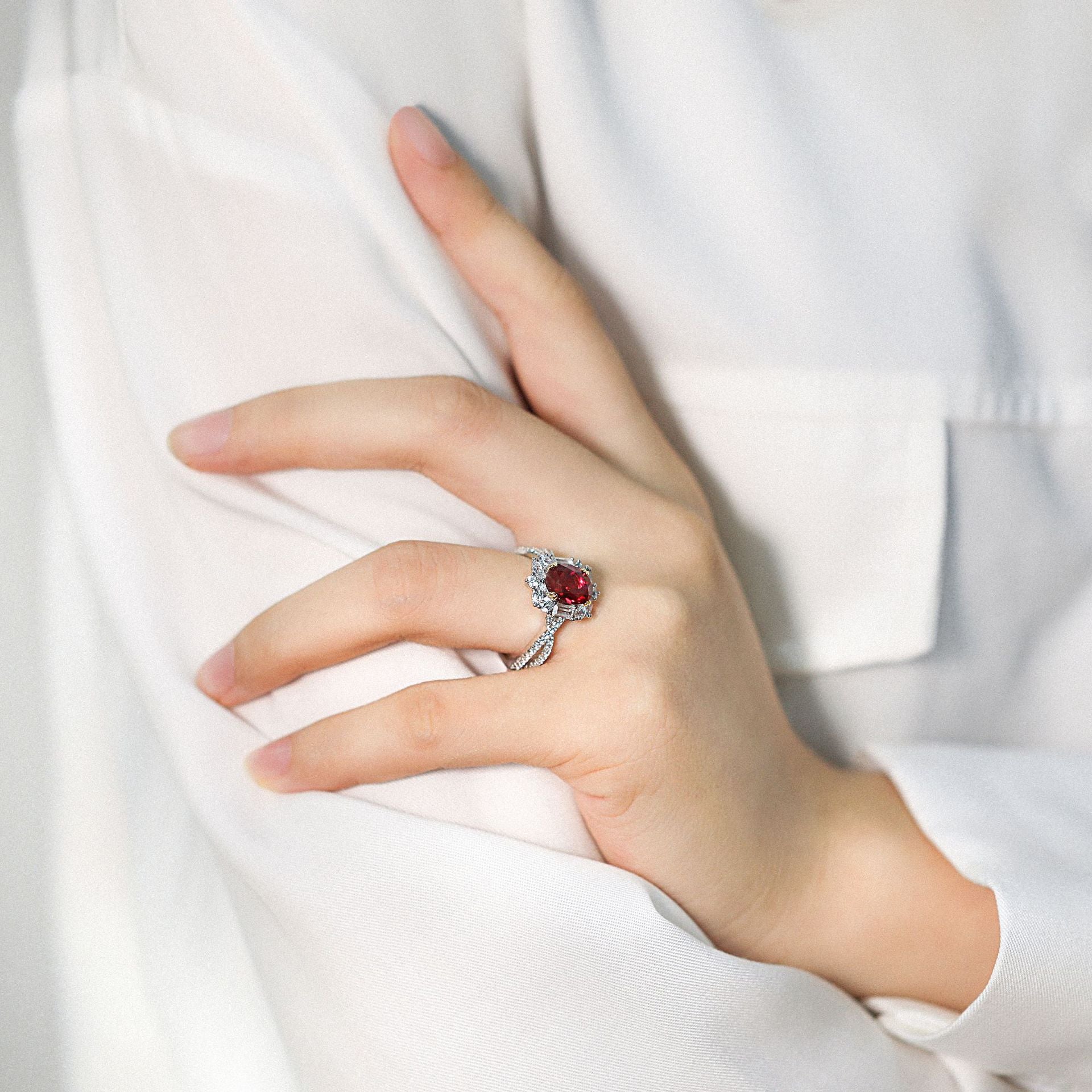 925 sterling silver fashionable retro ruby 2-carat high carbon diamond ring, pure silver, niche high-end light luxury for women.