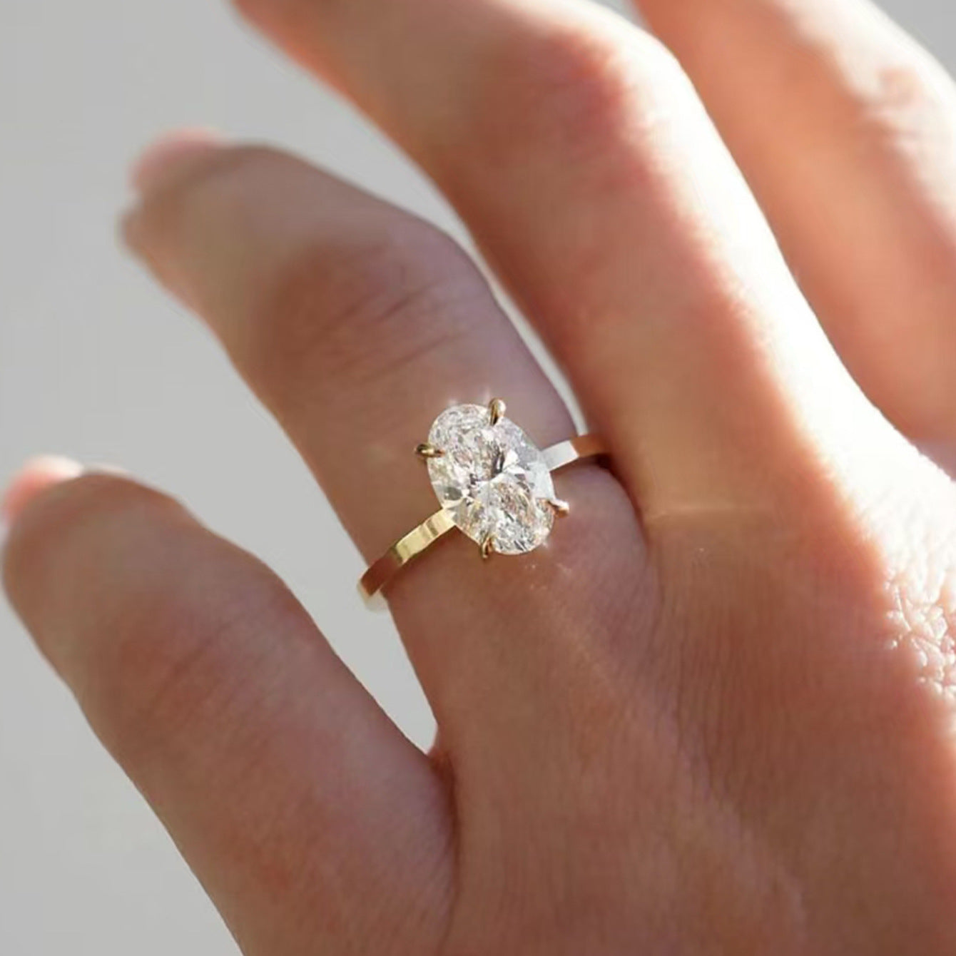 S925 silver oval moissanite ring, a hot-selling exquisite and unique design ring on Amazon.